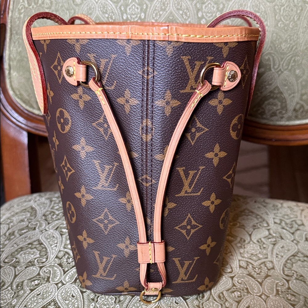 Louis Vuitton Brown Monogram Canvas Neverfull MM Excellent Condition - Picture 6 of 10